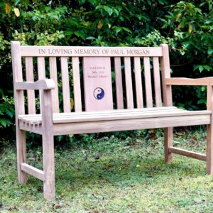 engraved-bench-with-plaque