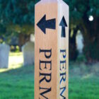 footpath-sign-post-makemesomethingspecial.com