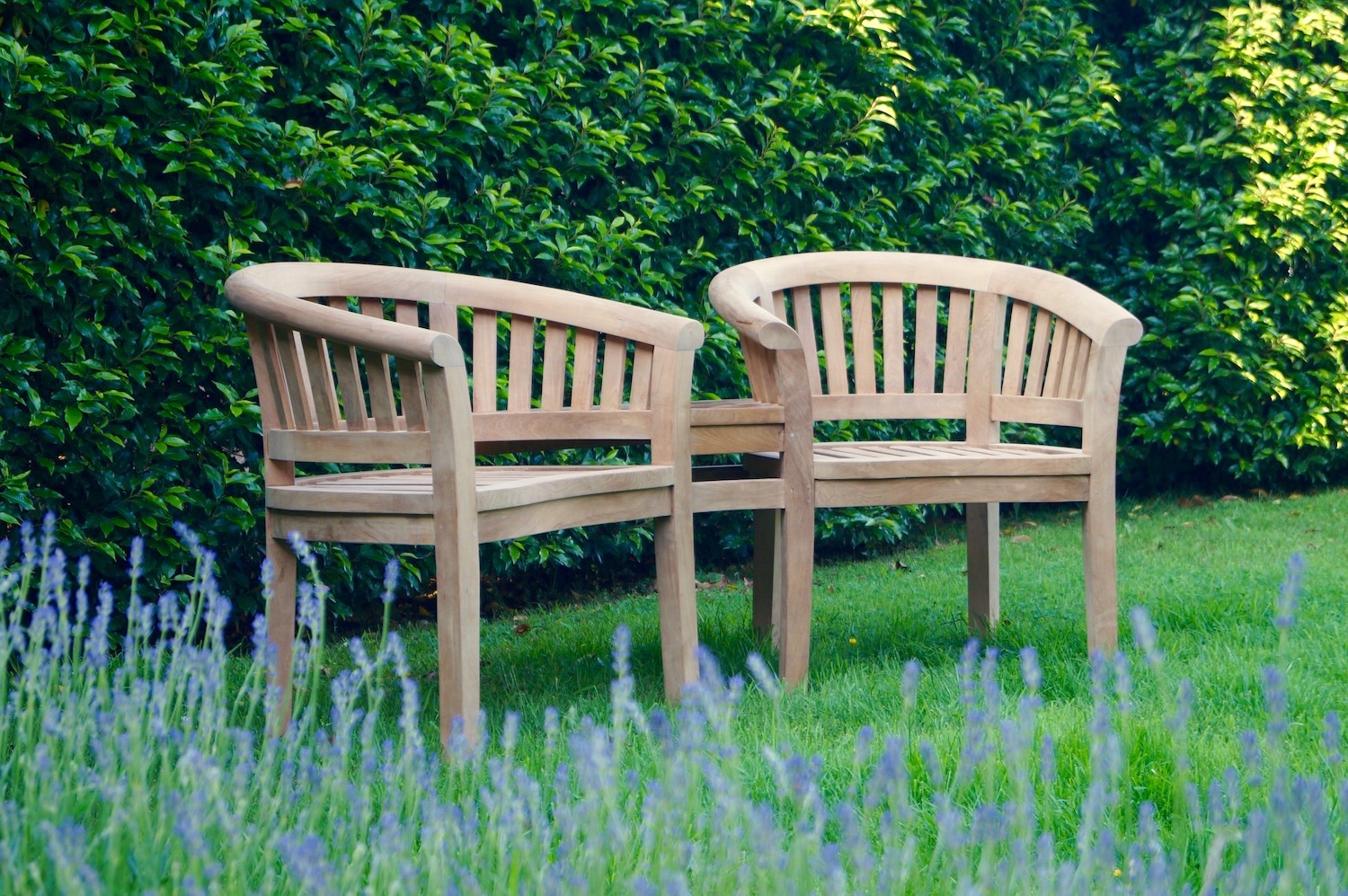 wooden-love-seat-makemesomethingspecial.com